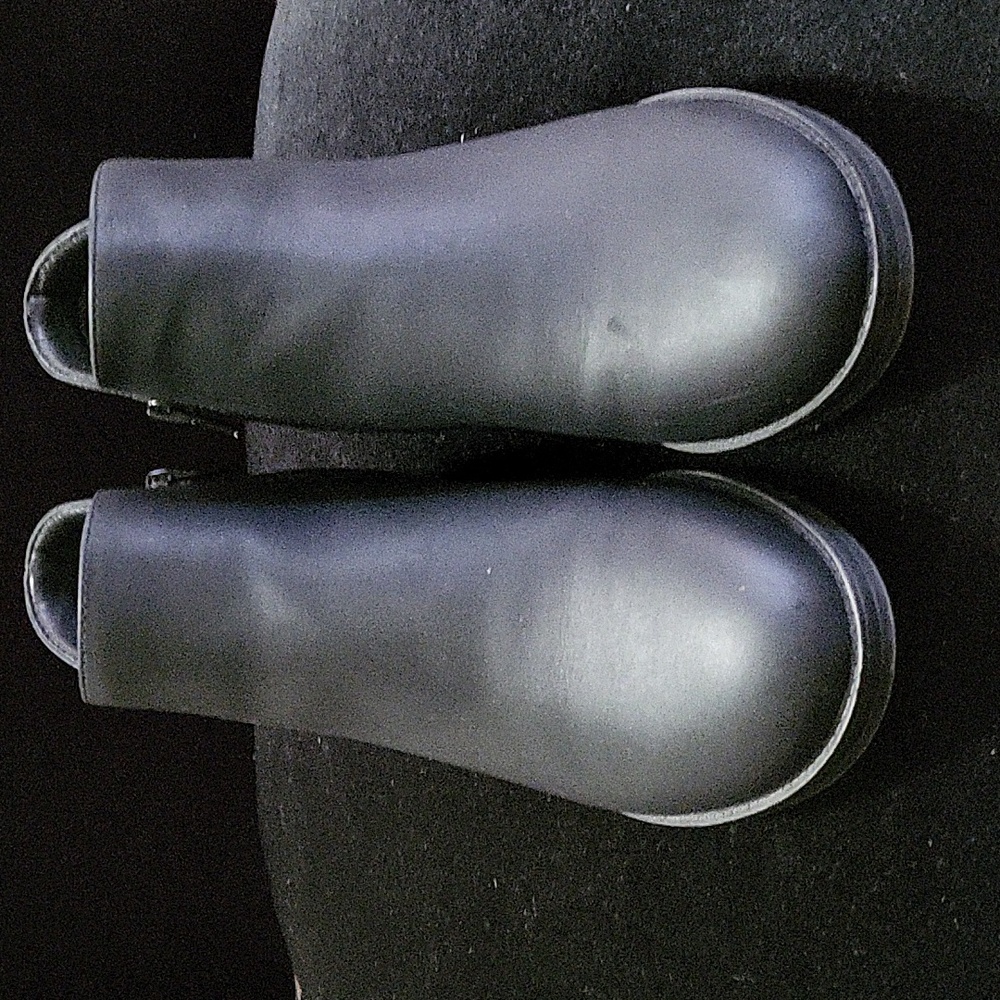 Black boots